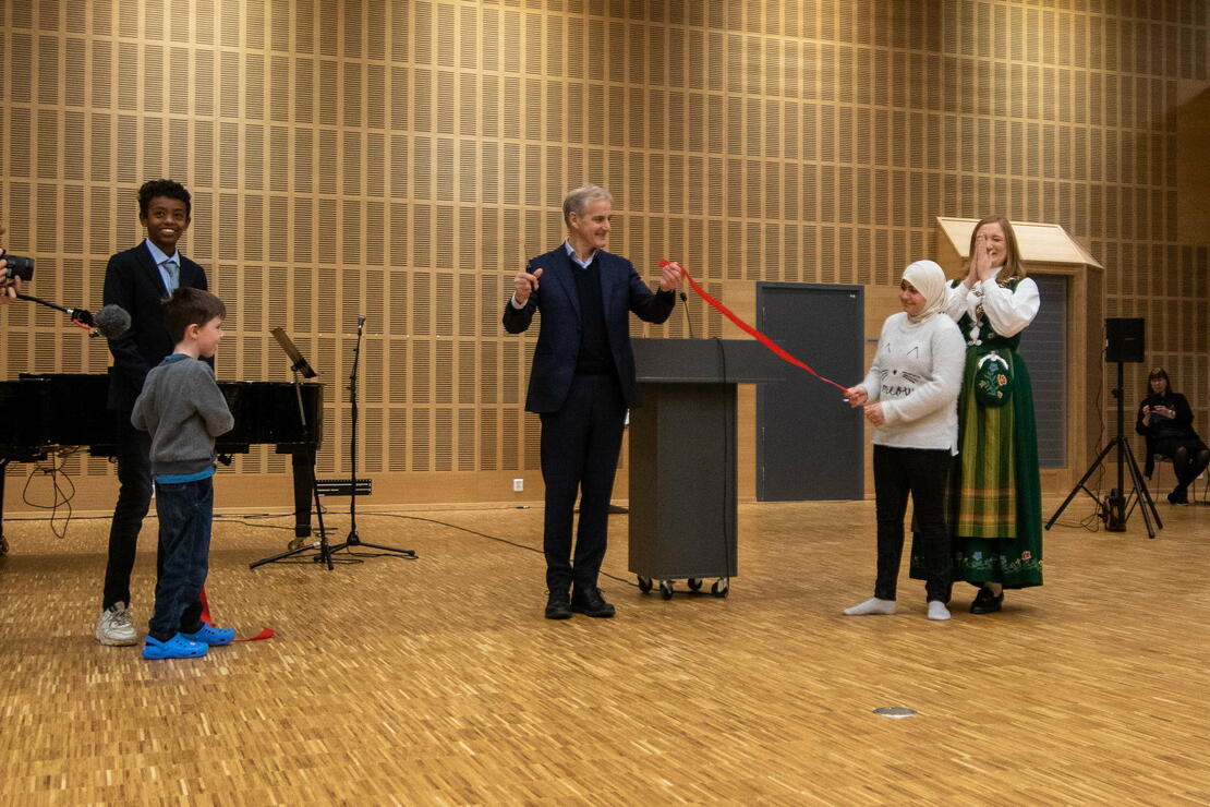 Statsminister Jonas Gahr Støre sto for den offisielle åpningen av Aspåsen skole og Bodø kulturskole. Alle foto: Per-Inge Johnsen