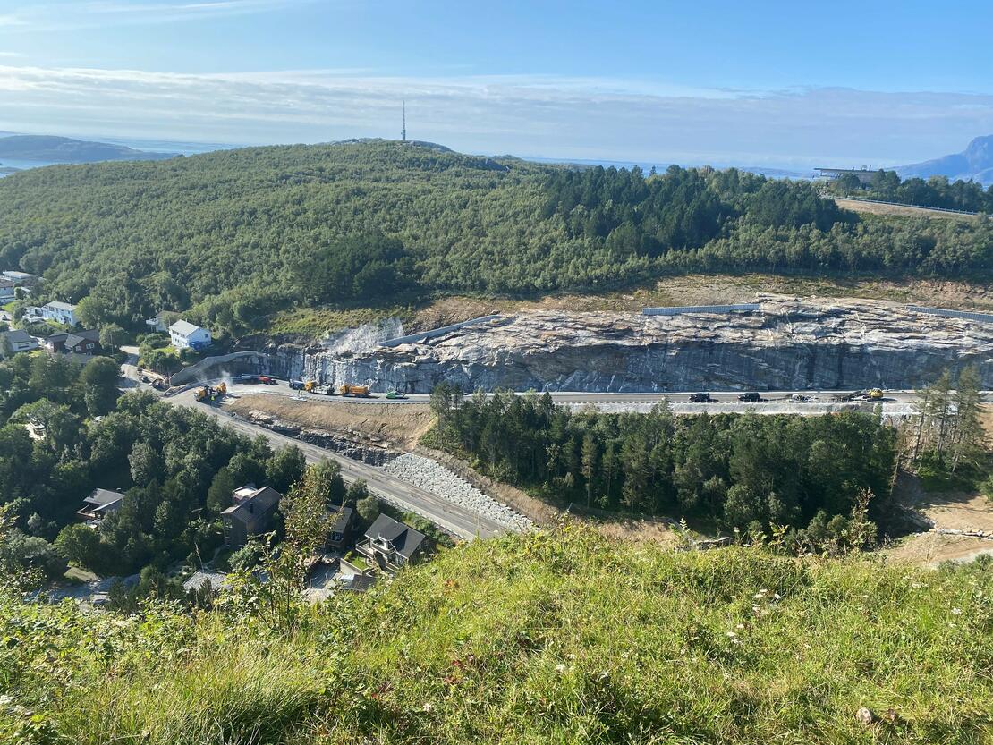 Byggingen av ny vei til Rønvikfjellet startet våren 2020. Foto: Ole Morten Kristiansen/Bodø kommune