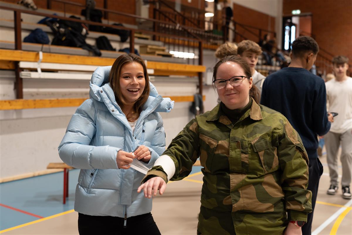 Ungdommer på egenberedskapsuka - Klikk for stort bilde